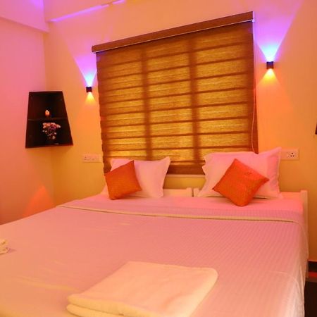 Pax Home Kochi Esterno foto