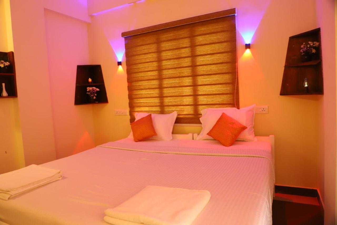 Pax Home Kochi Esterno foto